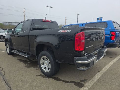 Used 2022 Chevrolet Colorado W/T w/ WT Convenience Package AWD/4WD image 9