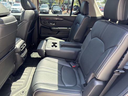 Used 2023 Honda Pilot Elite image 24
