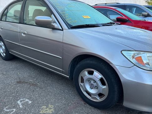Used 2004 Honda Civic Hybrid Sedan image 3