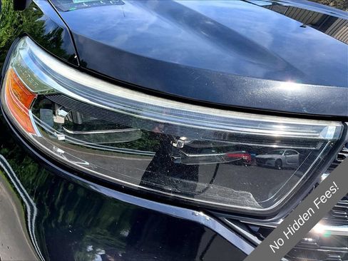Used 2020 Ford Explorer XLT AWD/4WD image 23
