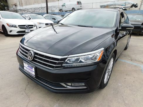 Used 2016 Volkswagen Passat 1.8T SE w/ Lighting Package (P06) FWD image 3