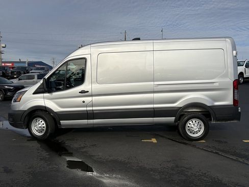 New 2026 Ford Transit 250 148 Medium Roof Extended AWD image 9