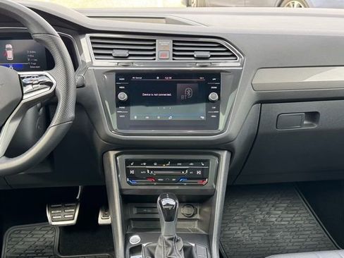 Certified 2023 Volkswagen Tiguan SE R-Line image 14