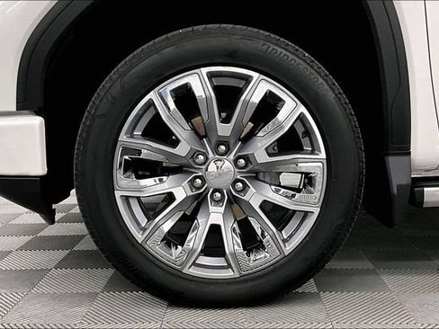 Used 2025 GMC Sierra 1500 Denali AWD/4WD image 10