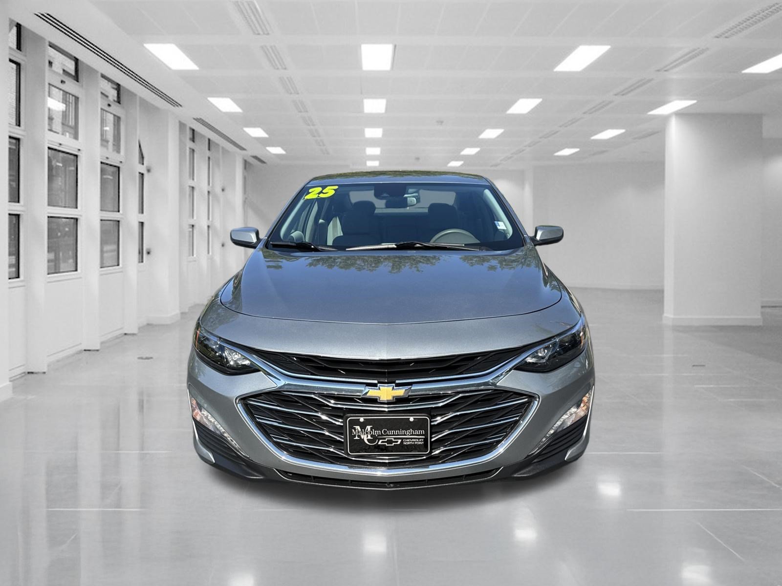 Certified 2025 Chevrolet Malibu LT FWD image 2