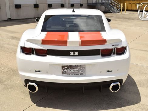 Used 2011 Chevrolet Camaro SS w/ RS Package image 10