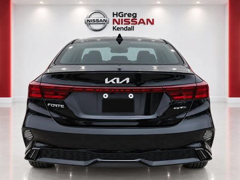 Used 2023 Kia Forte GT-Line w/ GT-Line Premium Package FWD image 4
