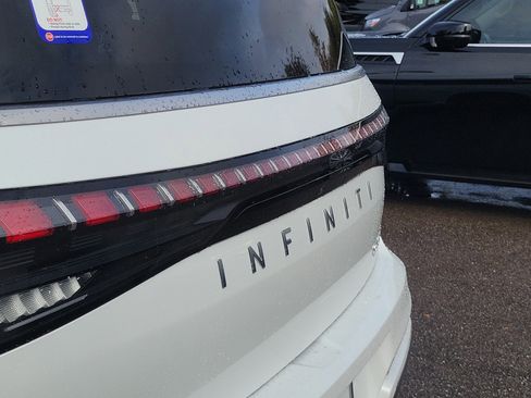 New 2026 INFINITI QX80 Pure image 6