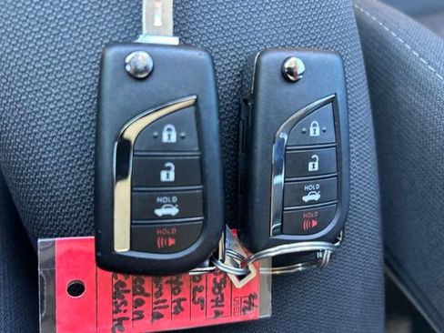 Used 2025 Toyota Corolla LE FWD image 16