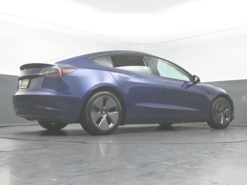 Used 2023 Tesla Model 3 Standard Range RWD image 45