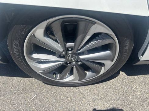 Used 2019 Honda Clarity Plug-In Hybrid image 6