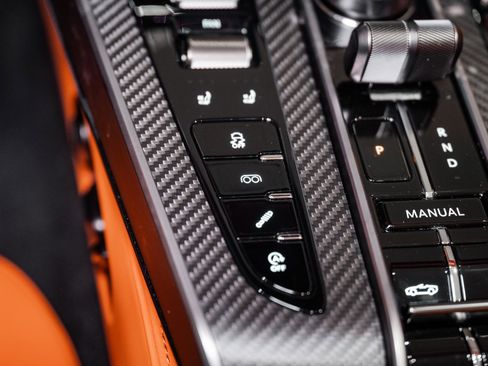 New 2026 Aston Martin Vanquish Convertible image 37