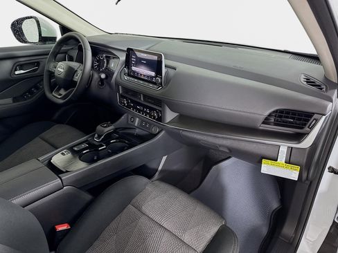New 2026 Nissan Rogue SV FWD image 28