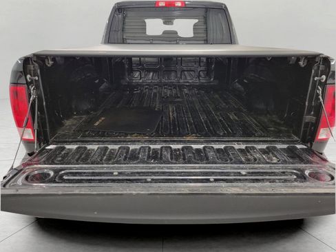 Used 2017 RAM 1500 Express w/ Express Value Package AWD/4WD image 15