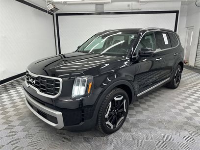Used 2023 Kia Telluride S w/ S Sunroof Package