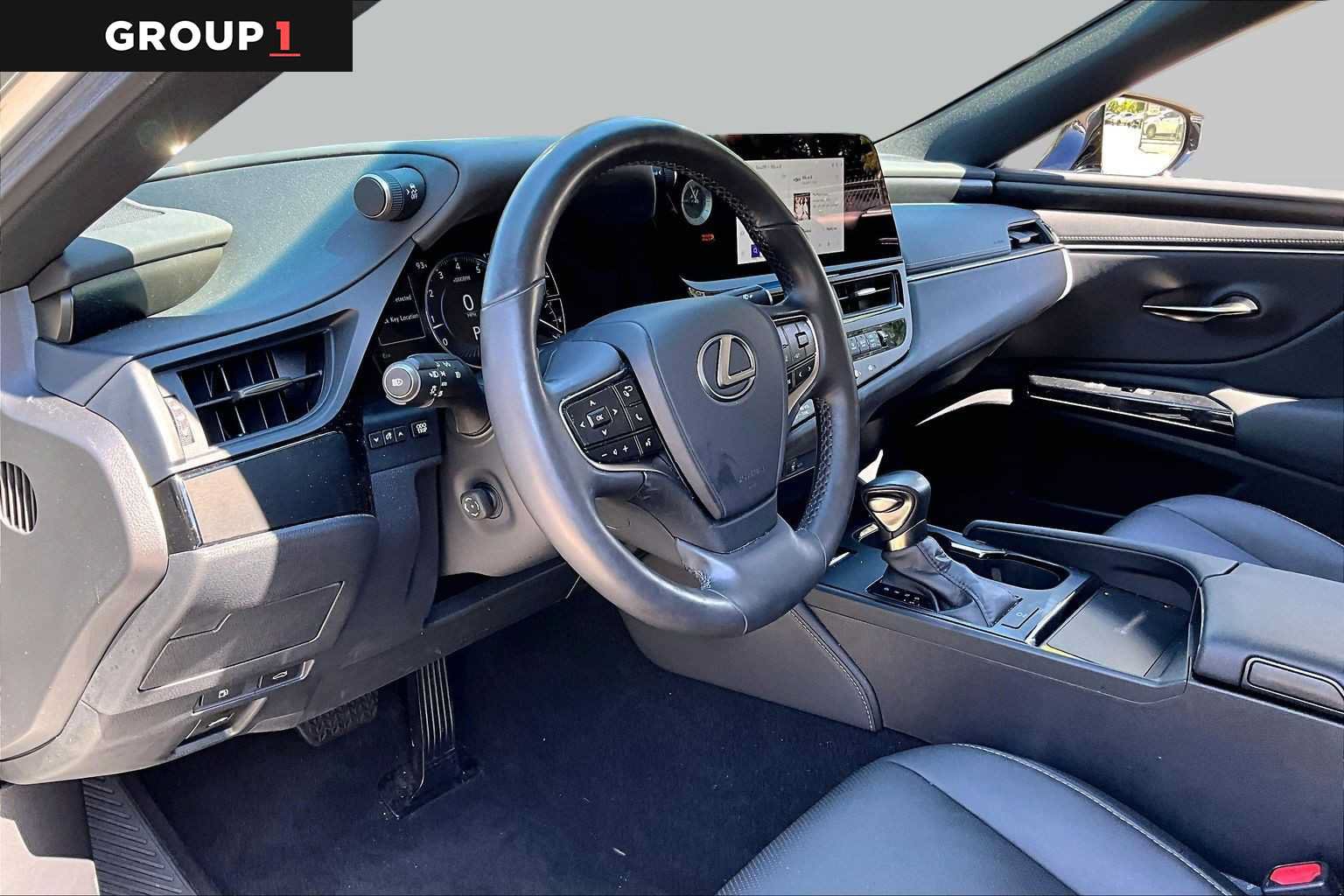 Used 2025 Lexus ES 350 w/ Premium Package FWD image 15