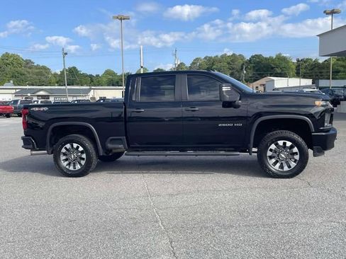 Used 2021 Chevrolet Silverado 2500 Custom w/ Custom Value Package AWD/4WD image 2