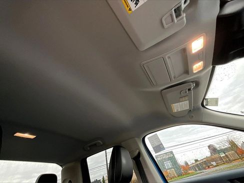 Used 2025 Ford Maverick Lobo image 15