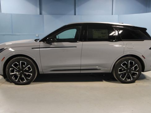 New 2026 Lincoln Nautilus Reserve image 27