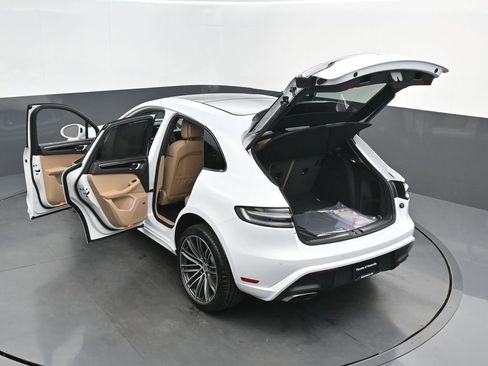 New 2026 Porsche Macan AWD/4WD image 47