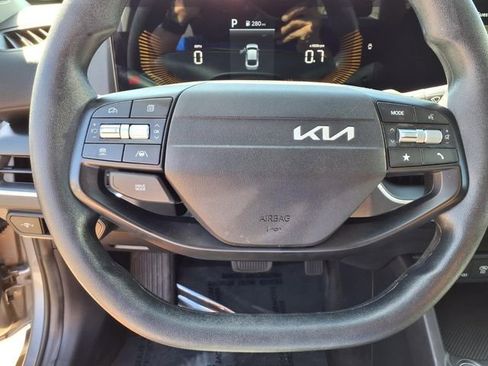 Used 2025 Kia K4 FWD image 16