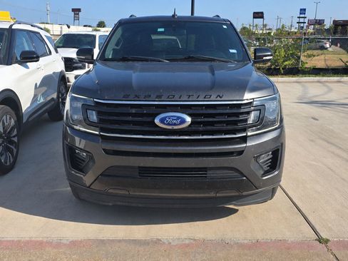 Used 2019 Ford Expedition Limited w/ Equipment Group 303A RWD image 4