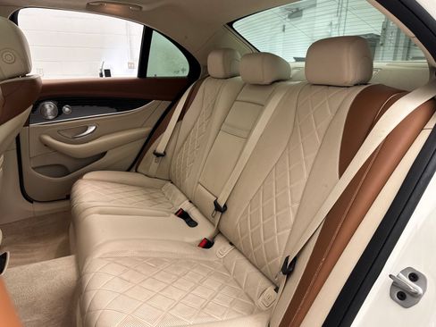 Used 2019 Mercedes-Benz E 300 image 30