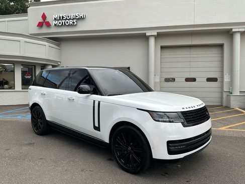 Used 2024 Land Rover Range Rover Long Wheelbase Autobiography AWD/4WD image 4