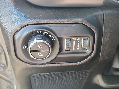 Used 2022 Jeep Gladiator Sport image 24