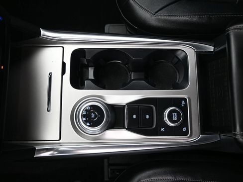 Used 2020 Ford Explorer Limited AWD/4WD image 23