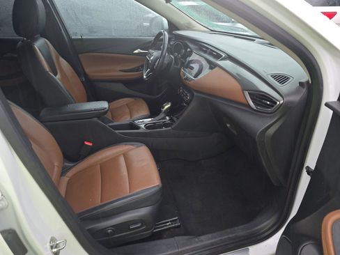 Used 2021 Buick Encore GX Essence image 13