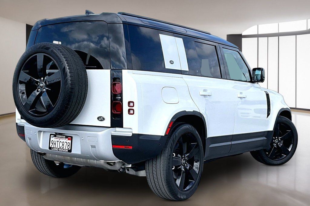 Used 2023 Land Rover Defender 110 SE AWD/4WD image 6
