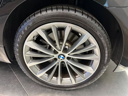 Used 2023 BMW 540i xDrive w/ Premium Package image 40