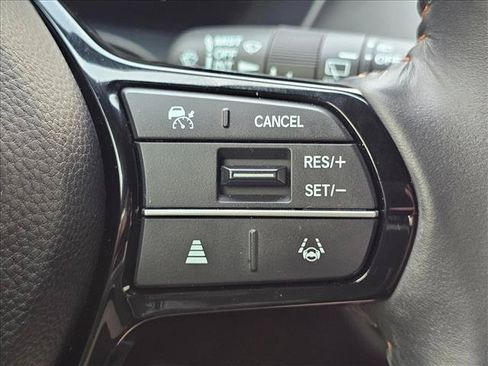Used 2025 Honda HR-V Sport image 25