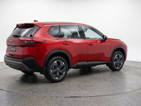 Used 2025 Nissan Rogue SV AWD/4WD image 9