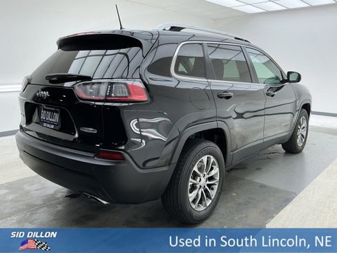 Used 2021 Jeep Cherokee Latitude Lux w/ Mopar Interior Package image 4