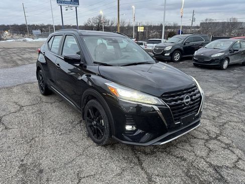 Used 2024 Nissan Kicks SR image 9