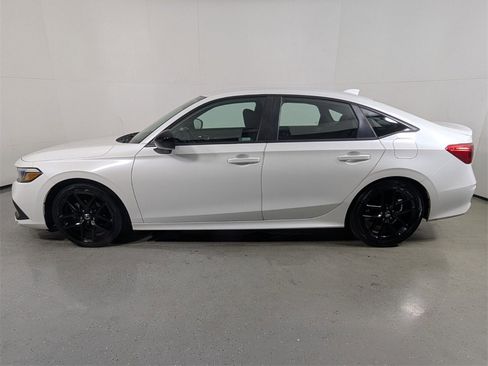 Used 2023 Honda Civic Sport image 4