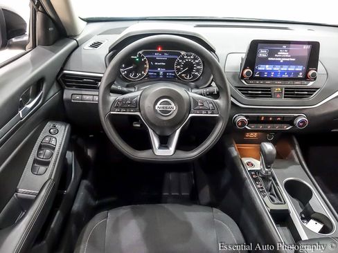 Used 2022 Nissan Altima 2.5 SV image 17