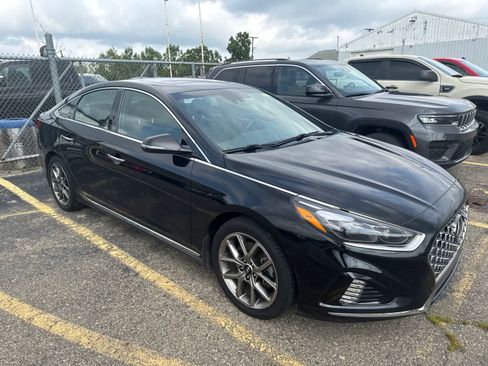 Used 2018 Hyundai Sonata Limited FWD image 9