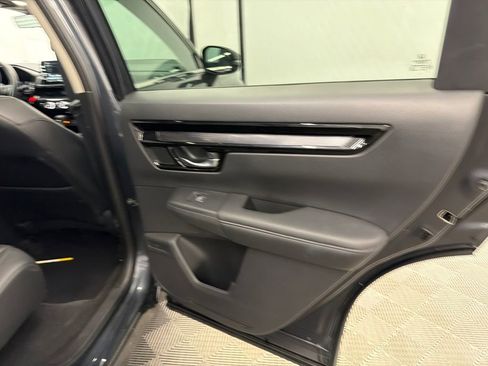 Used 2025 Honda CR-V EX-L image 18