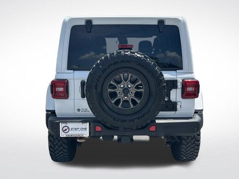 Used 2022 Jeep Wrangler Unlimited Rubicon w/ Trailer Tow Package AWD/4WD image 6