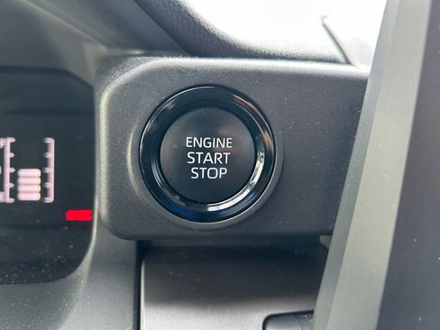 Certified 2024 Toyota Tacoma SR5 image 28