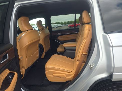 Used 2024 Jeep Grand Cherokee L Summit w/ Advanced Protech Group IV AWD/4WD image 6
