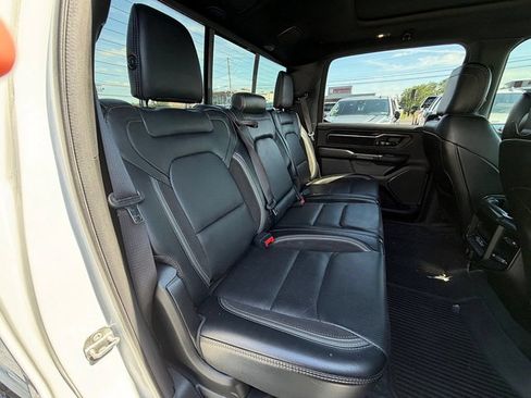 Used 2022 RAM 1500 Laramie AWD/4WD image 39