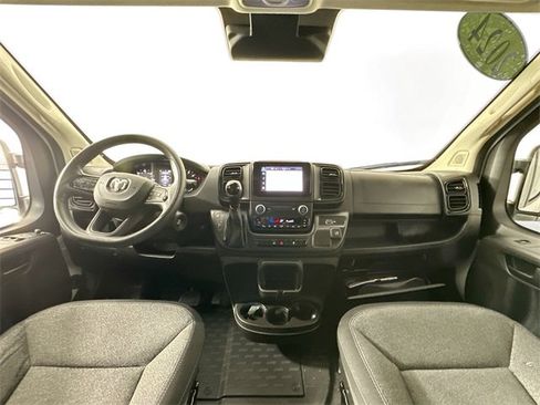 Used 2024 RAM ProMaster 2500 w/ Convenience Group image 4