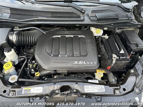 Used 2017 Dodge Grand Caravan SE w/ Power Window Group image 31