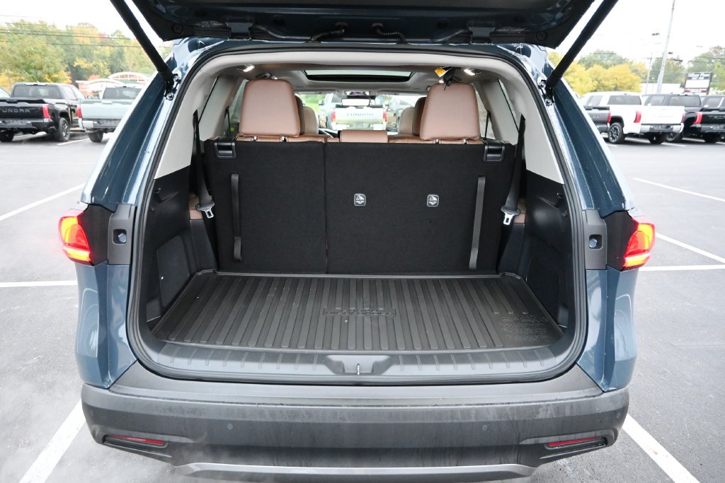 New 2026 Toyota Grand Highlander AWD image 8