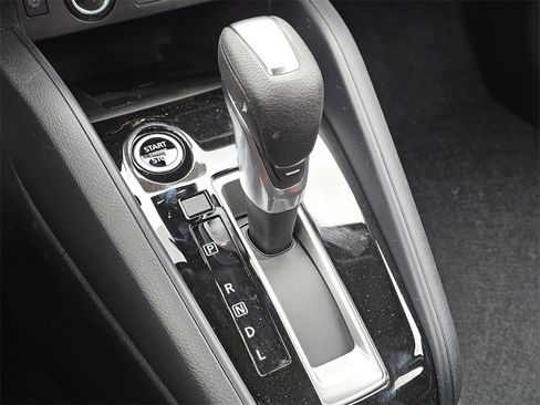 New 2025 Nissan Versa SR w/ Trunk Package image 13