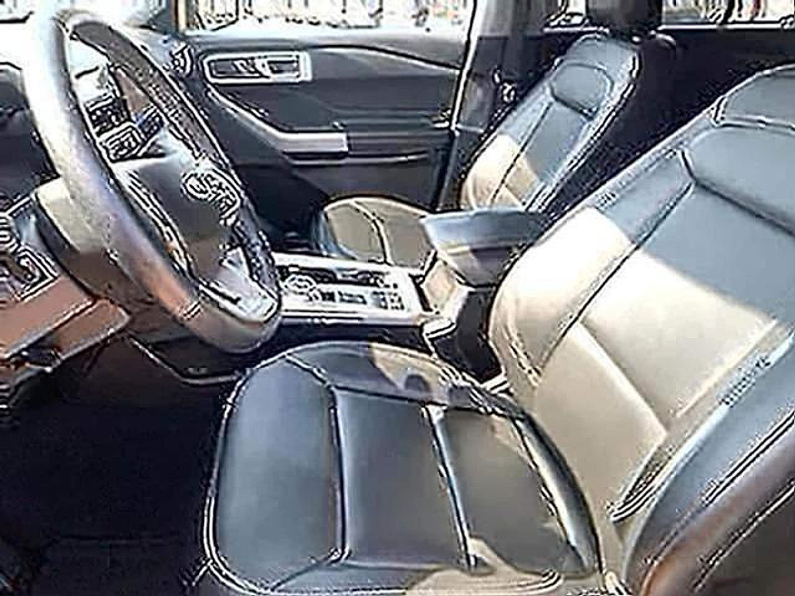 Used 2024 Ford Explorer XLT w/ Equipment Group 202A RWD image 18